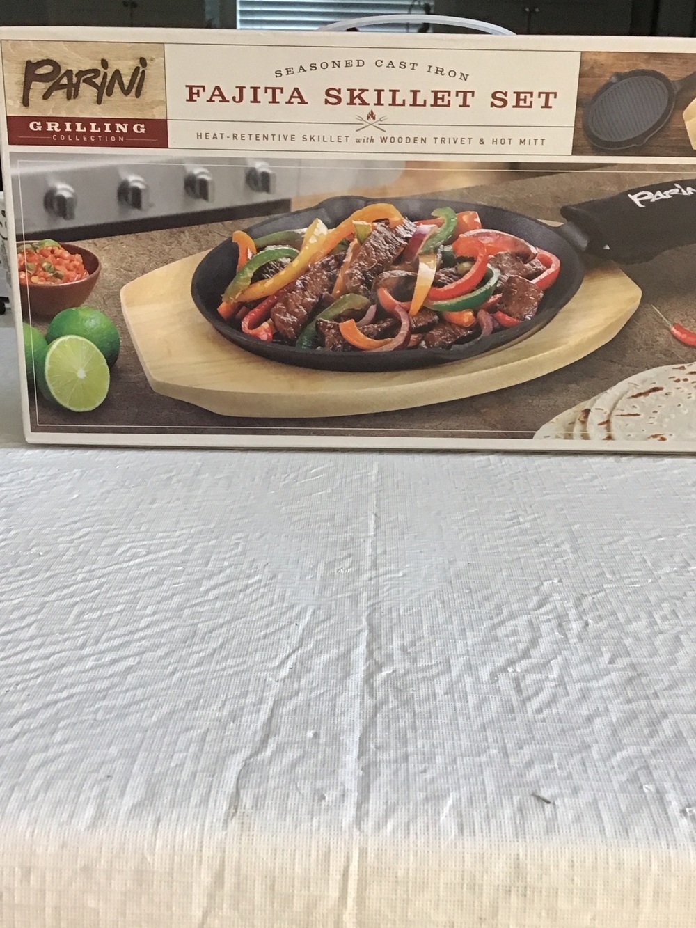 Parini Black Cast Iron Fajita Skillet Set